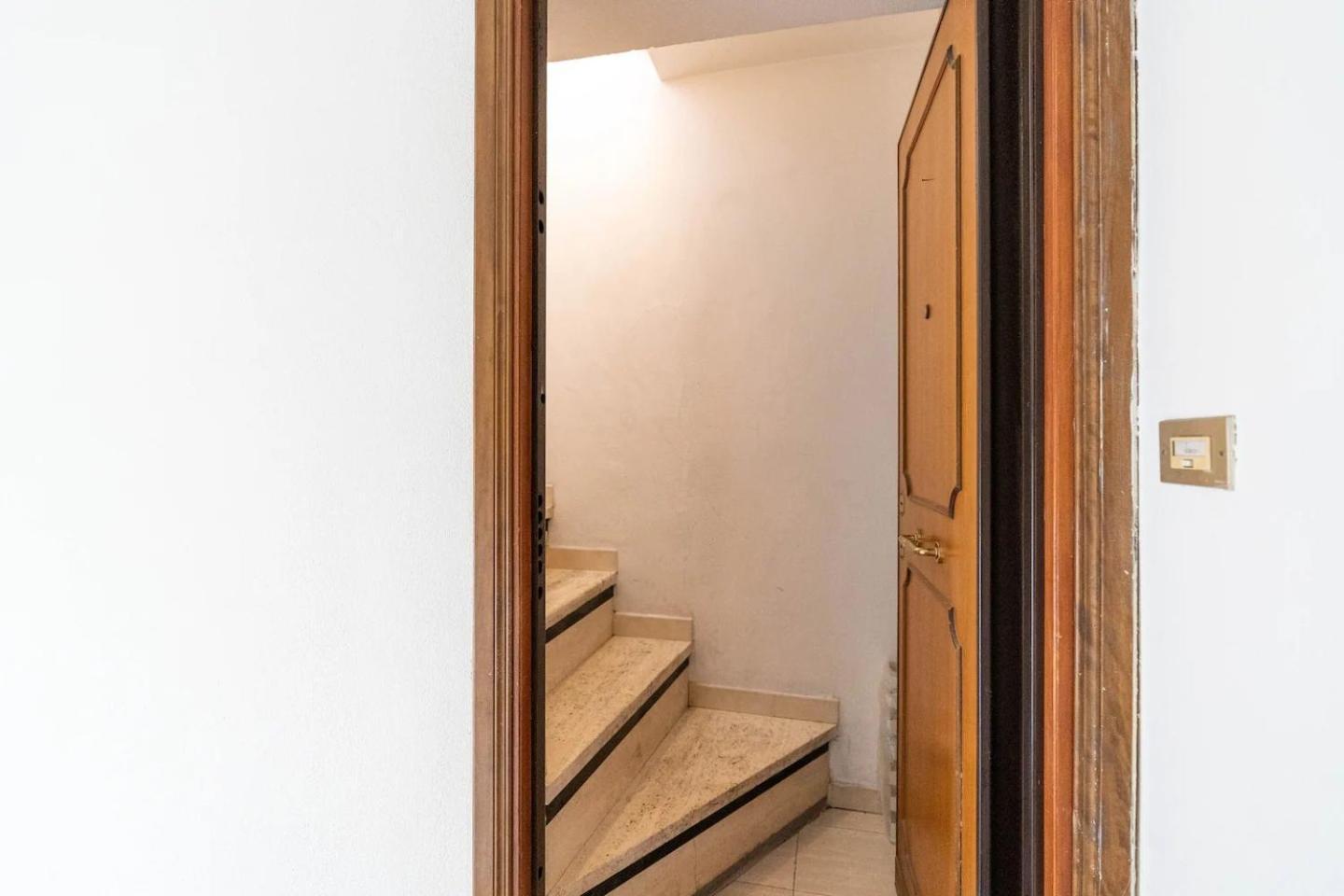 15 Min From Piazza Venezia Skyline Sanctuary In Trastevere Bagian luar foto