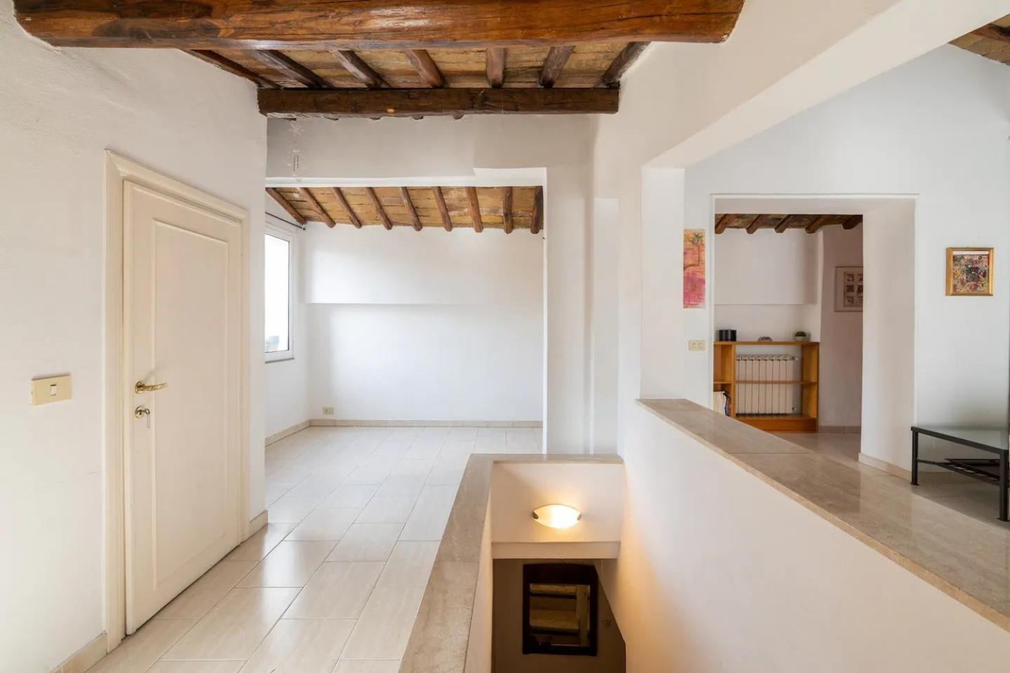15 Min From Piazza Venezia Skyline Sanctuary In Trastevere Bagian luar foto